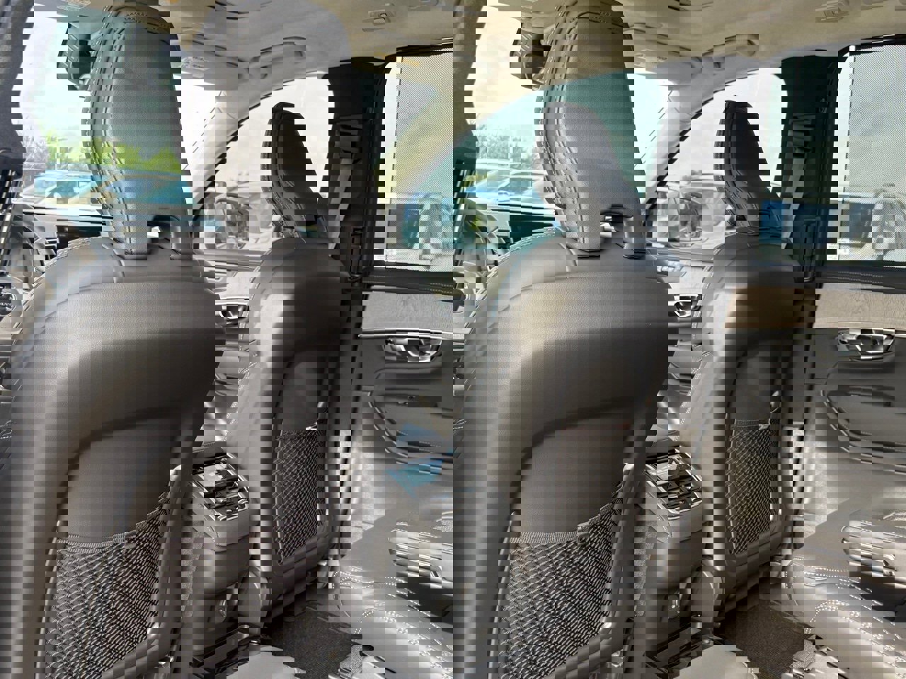 New 2026 Volvo XC90 B6 Ultra w/ Lounge Package image 20