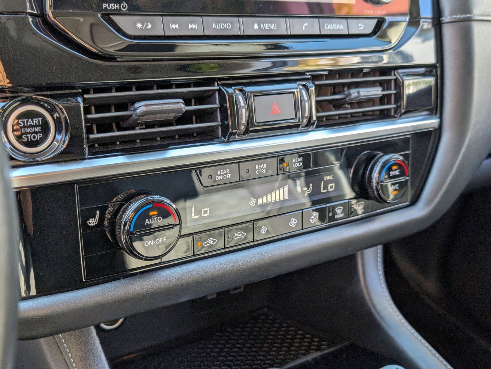 Used 2022 Nissan Pathfinder SV image 21