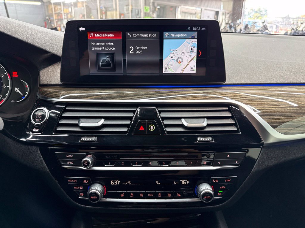 Used 2018 BMW 530i xDrive AWD/4WD image 23