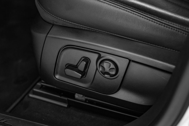 Used 2019 Maserati Levante image 25