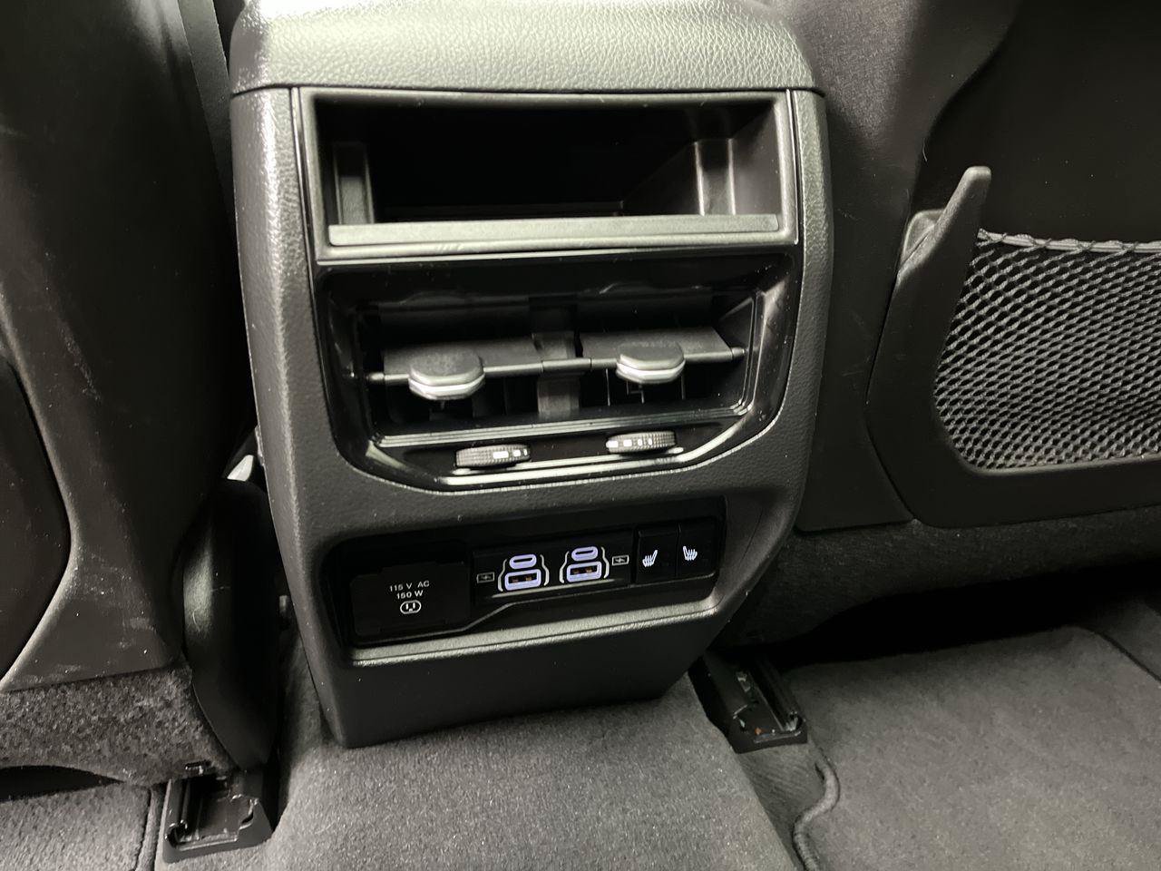 Used 2023 Jeep Grand Cherokee Overland AWD/4WD image 13