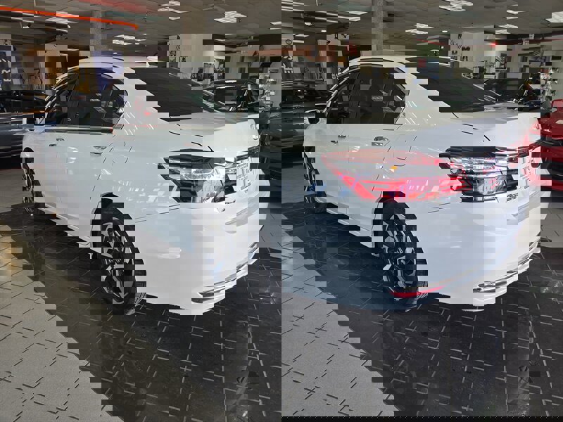 Used 2016 Honda Accord EX image 6