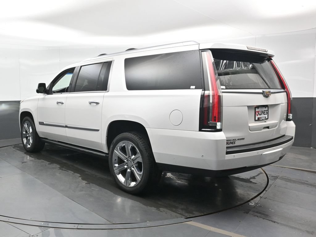 Used 2018 Cadillac Escalade ESV Premium Luxury AWD/4WD image 10