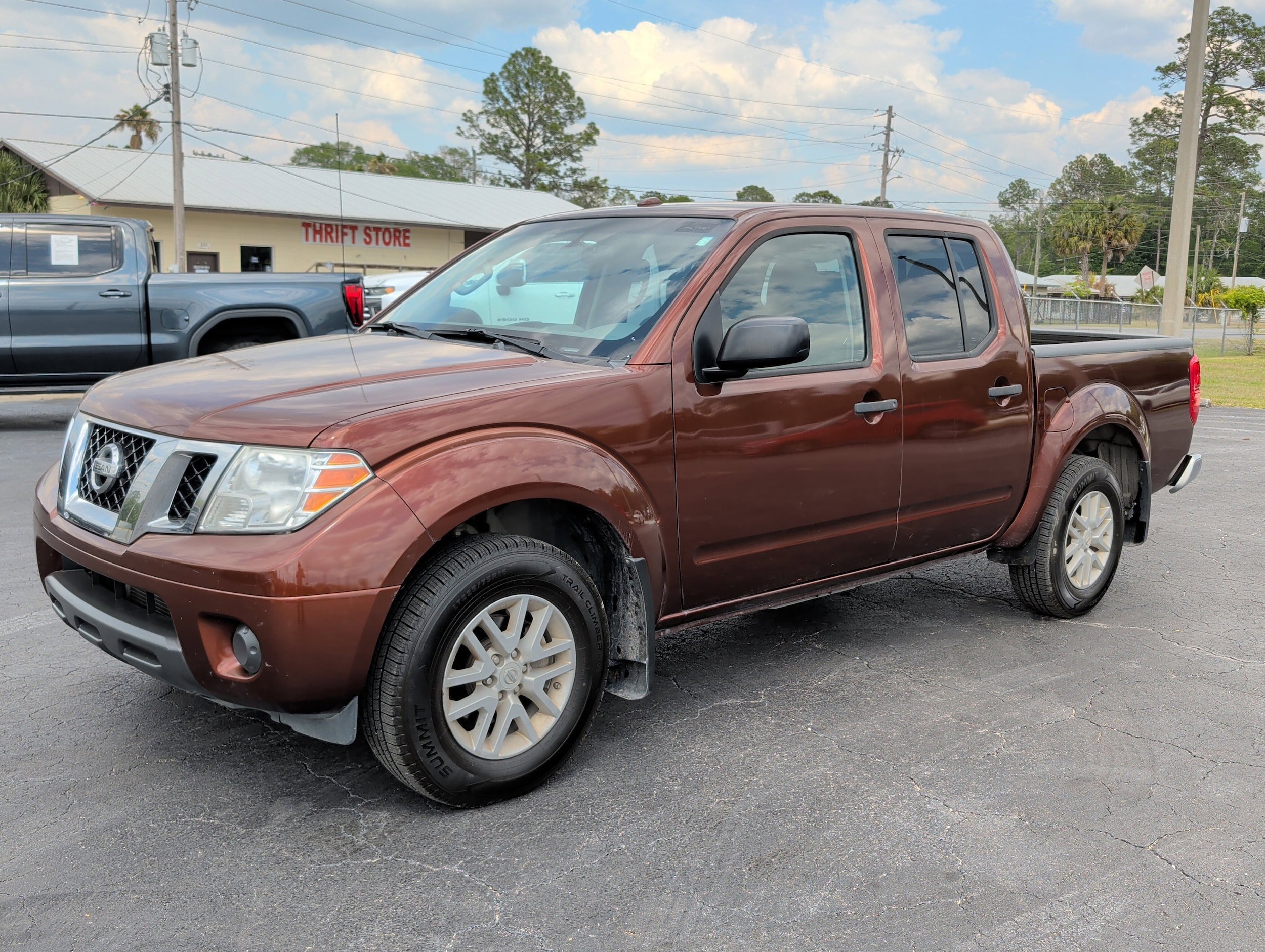Used 2016 Nissan Frontier SV RWD image 9