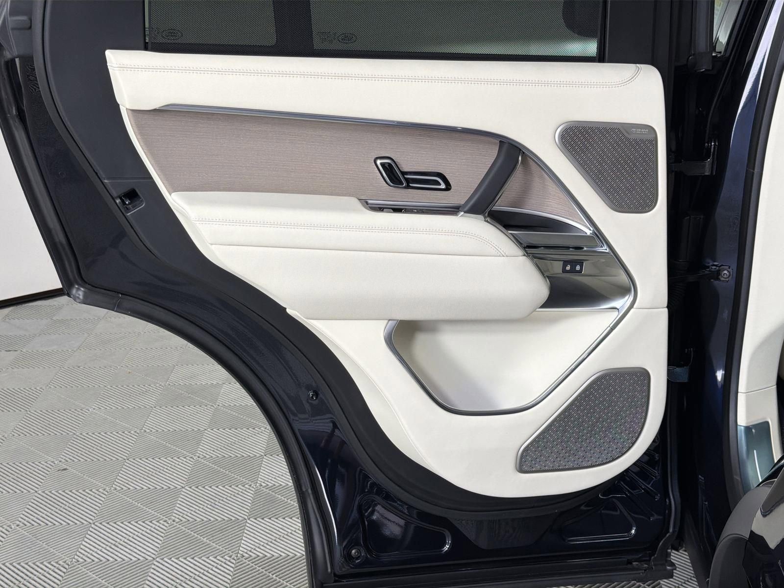 New 2026 Land Rover Range Rover Autobiography image 26