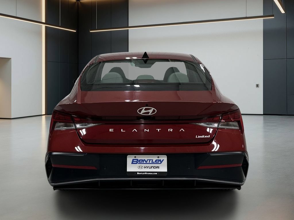 Certified 2024 Hyundai Elantra Limited FWD image 6