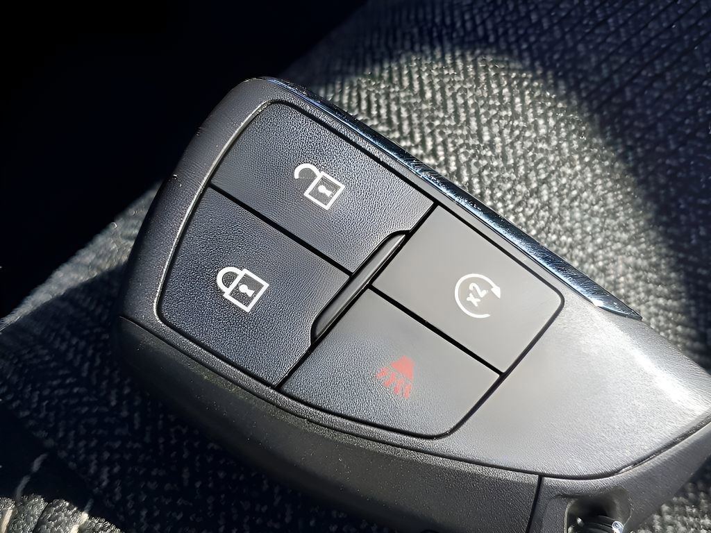 Used 2025 GMC Terrain Elevation AWD/4WD image 32