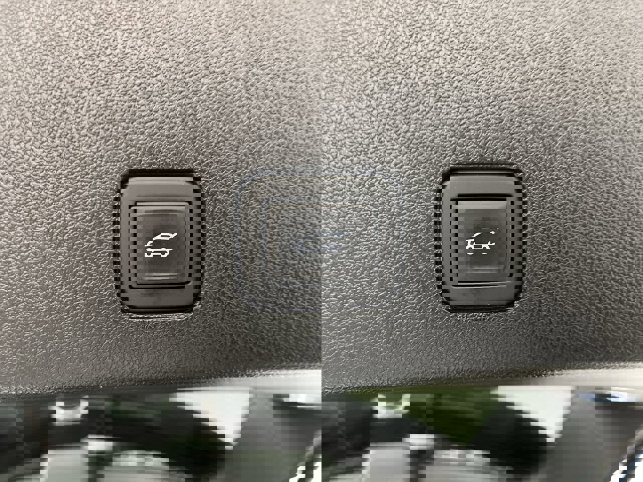 Used 2024 Cadillac XT6 Premium Luxury w/ Technology Package AWD/4WD image 35