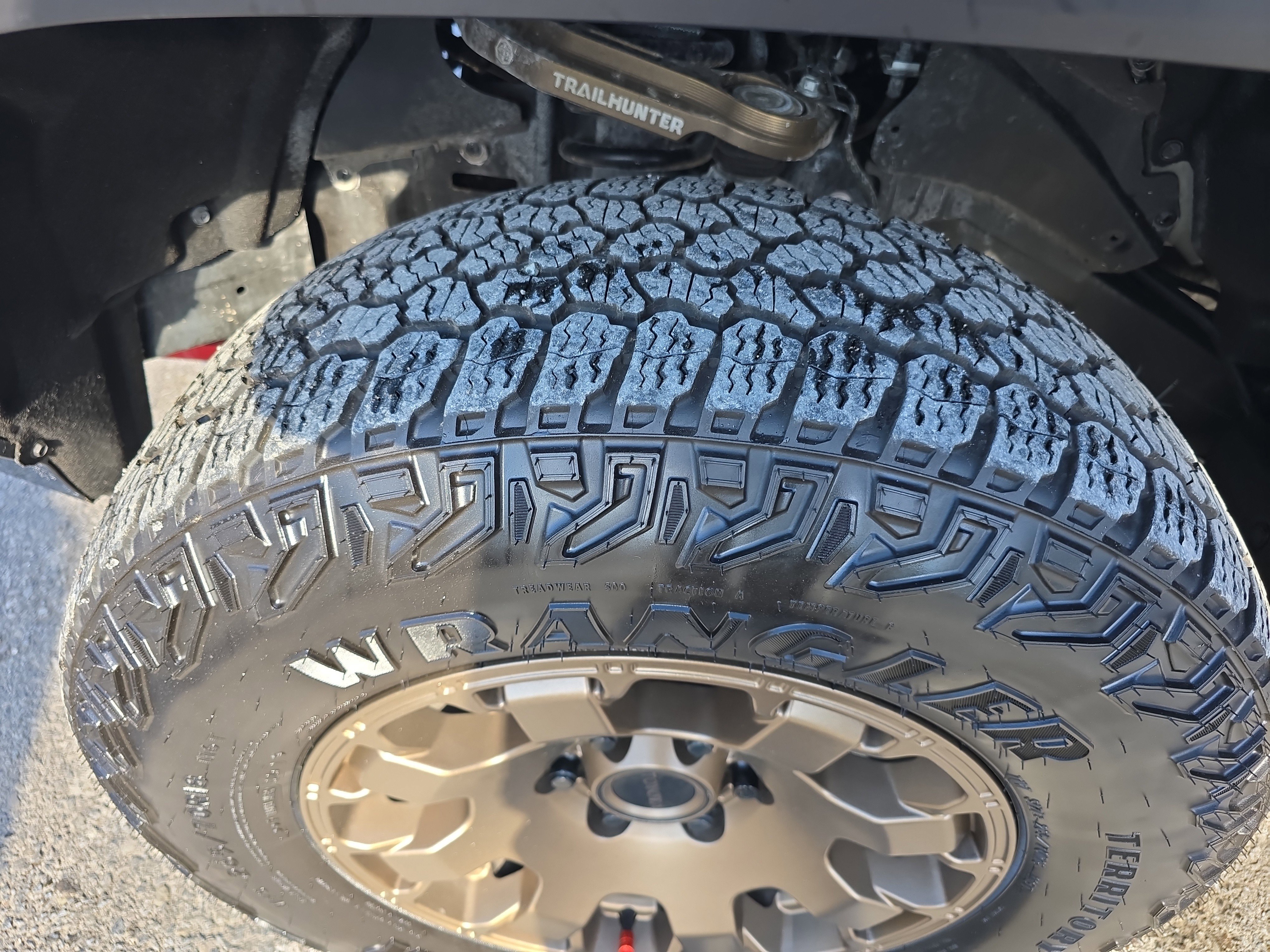 Used 2025 Toyota Tacoma Trailhunter image 11