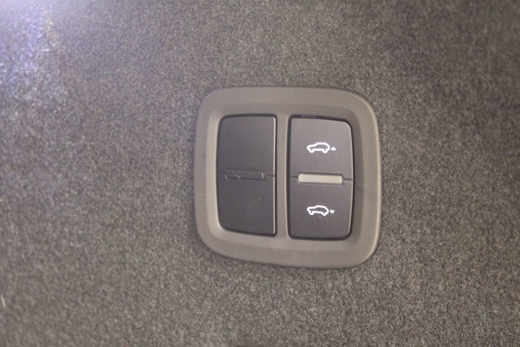 Certified 2026 Porsche Cayenne Coupe image 29