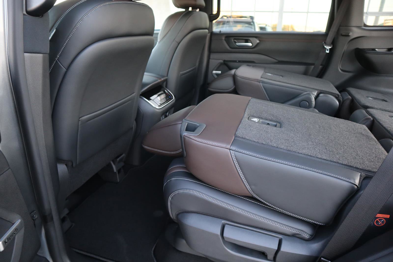 New 2026 Nissan Armada SL w/ Captain's Chari Seat Package image 43