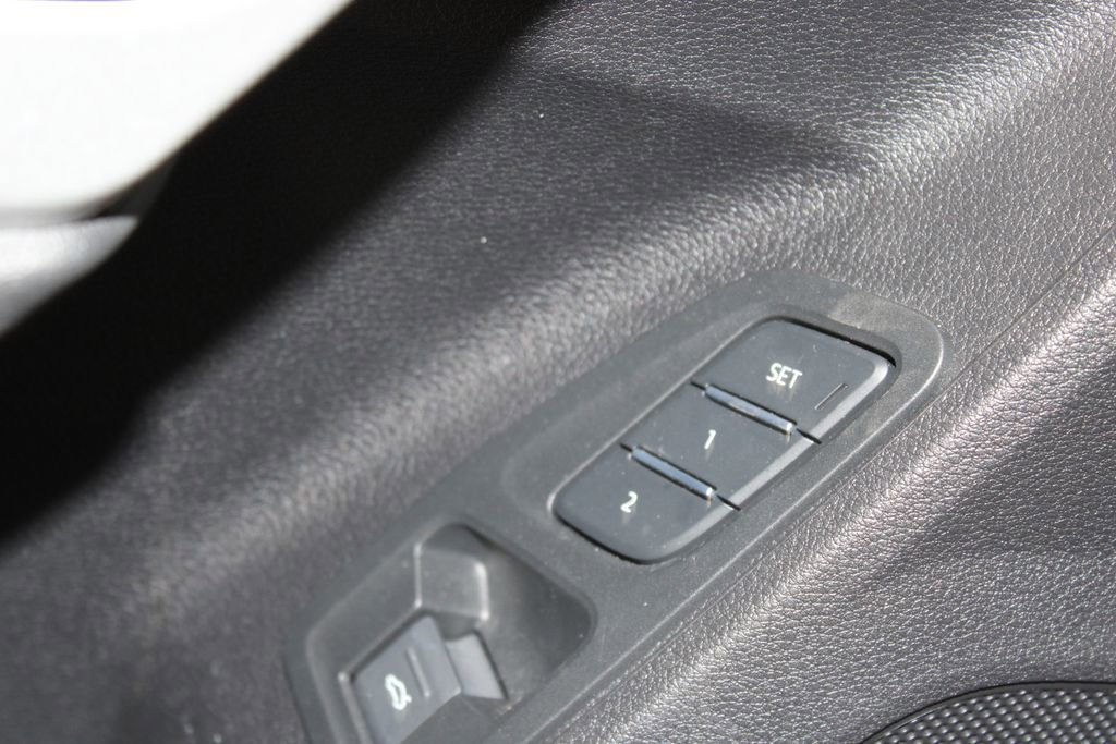 Used 2023 Audi Q3 2.0T Premium Plus w/ Premium Plus Package image 39