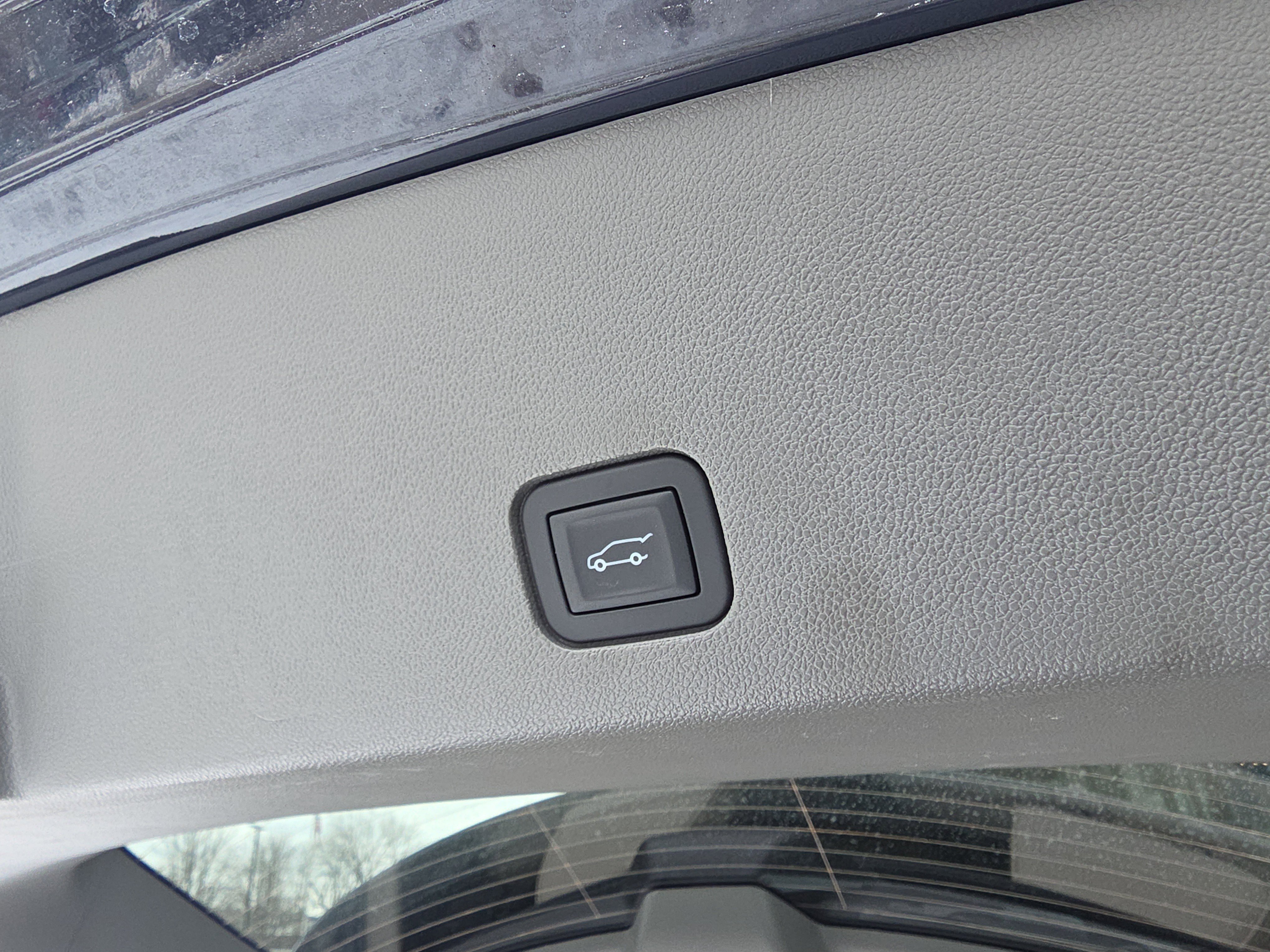 Certified 2025 Cadillac XT6 Premium Luxury image 42