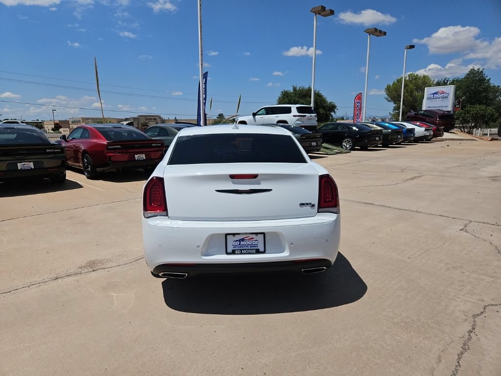 Certified 2023 Chrysler 300 S RWD image 3