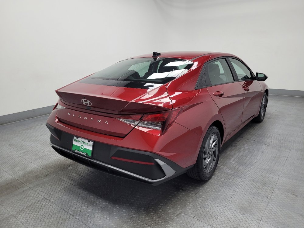 Used 2024 Hyundai Elantra SEL image 9