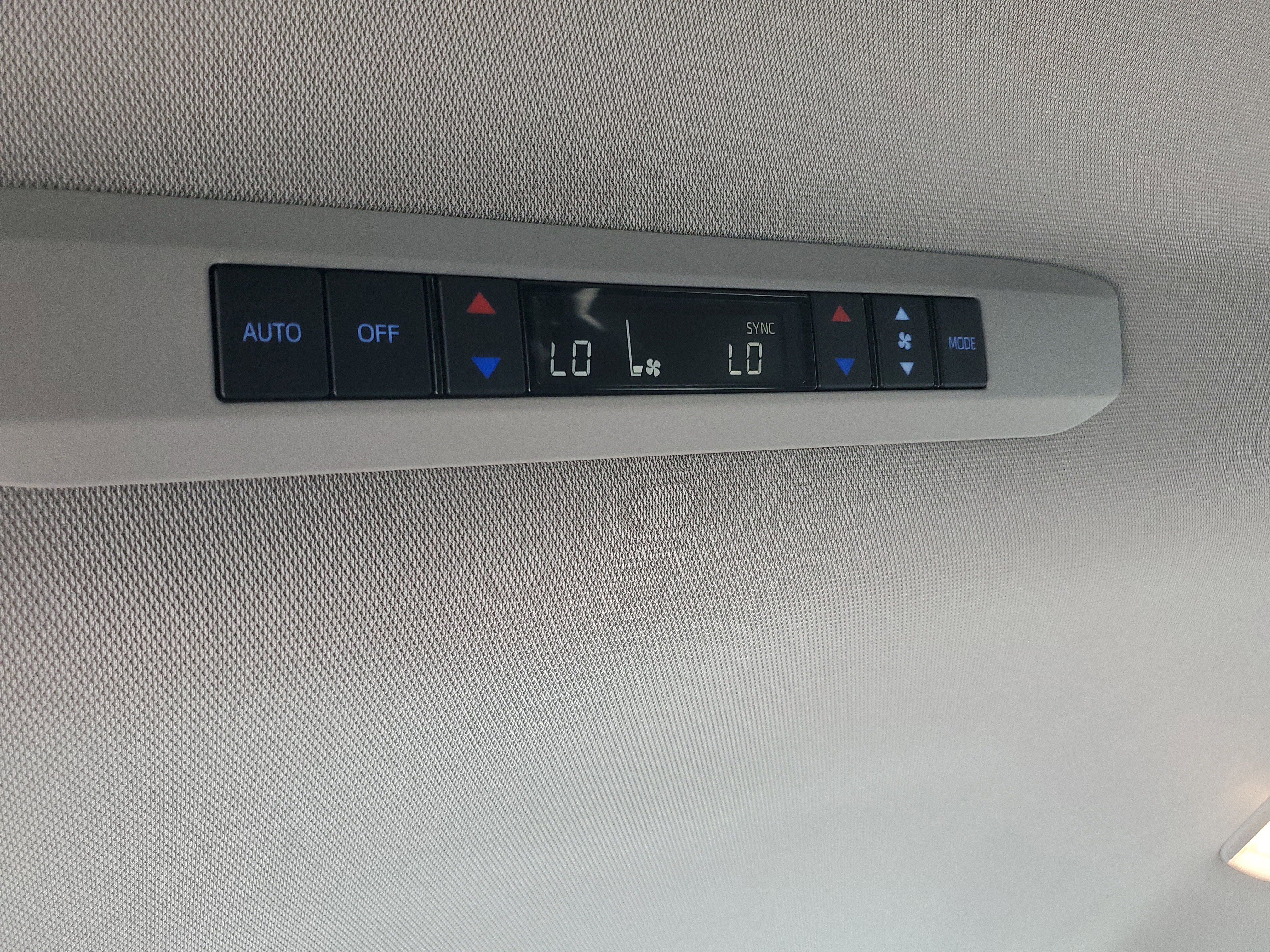 Certified 2021 Toyota Sienna XLE FWD image 13