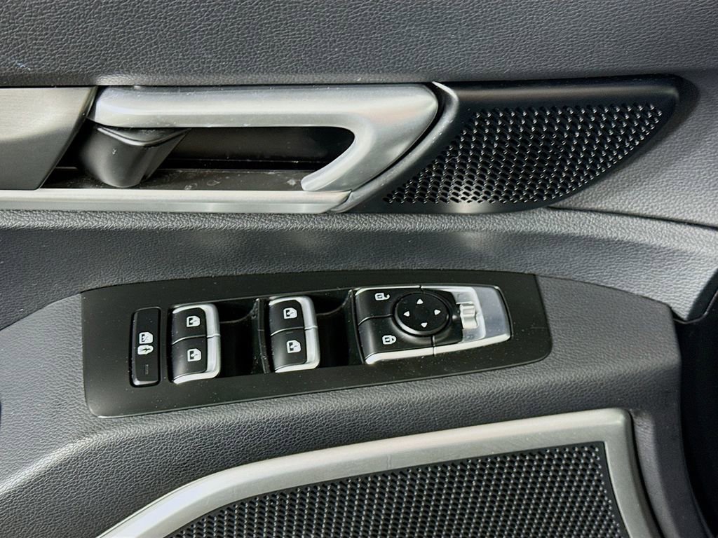 Used 2020 Kia Telluride S AWD/4WD image 25