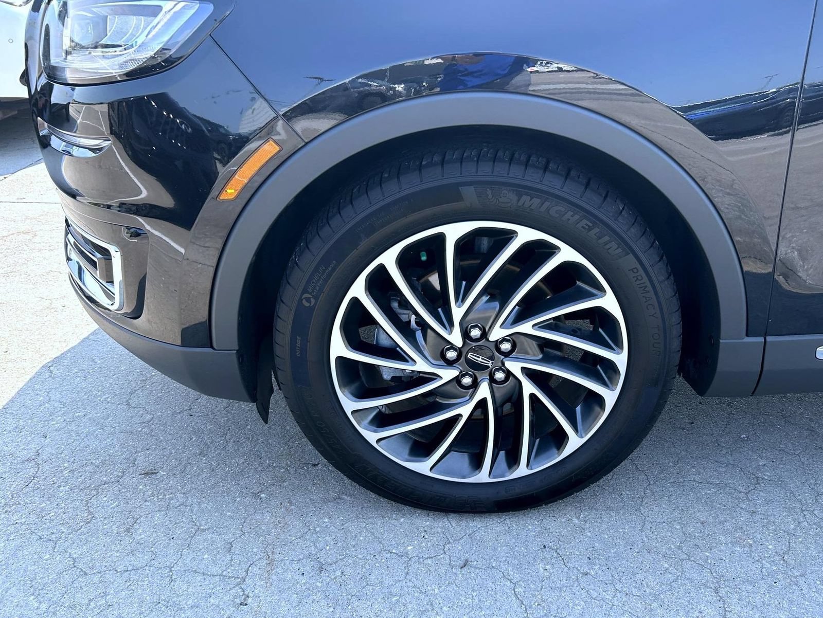 Used 2019 Lincoln Nautilus Reserve AWD/4WD image 22