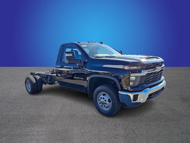 New 2026 Chevrolet Silverado 3500 LT AWD/4WD image 2