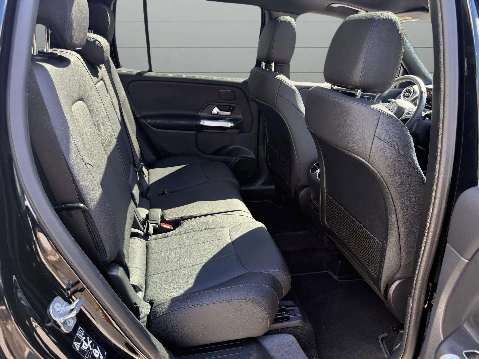 Used 2025 Mercedes-Benz GLB 250 GLB 250 image 29