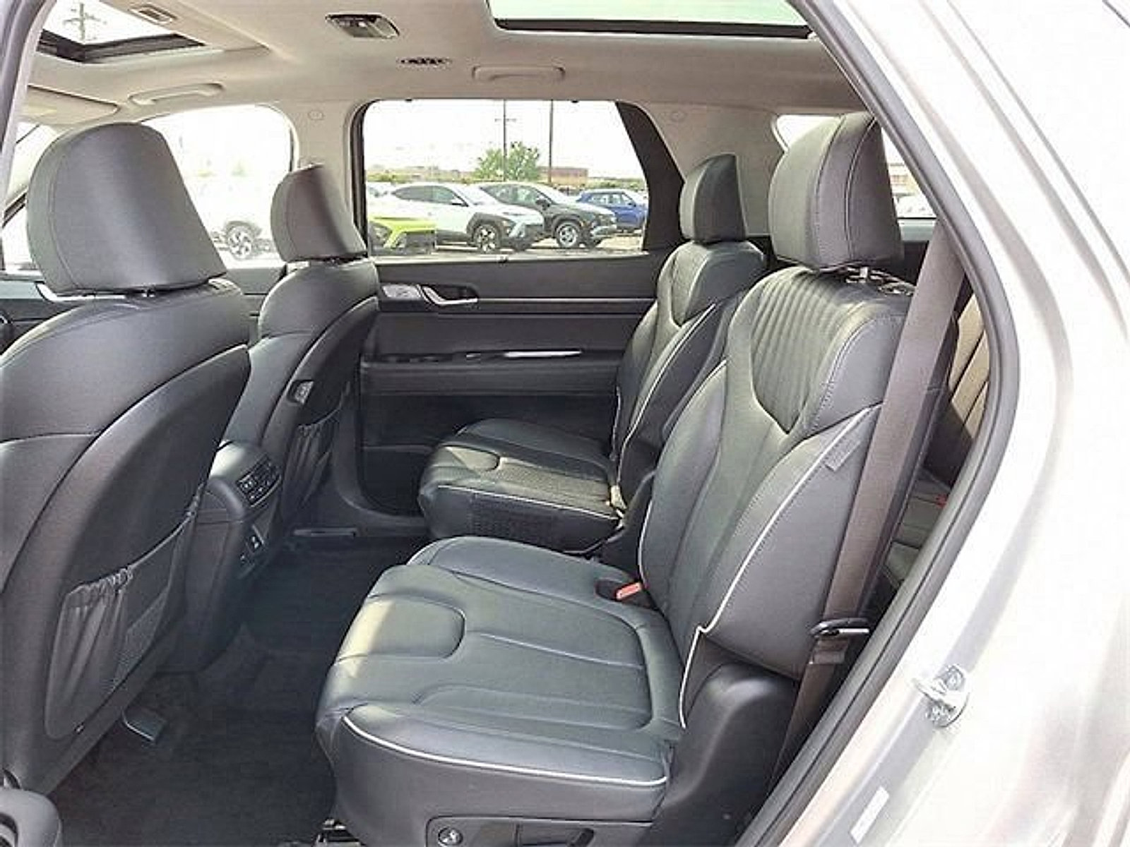 Used 2024 Hyundai Palisade Limited AWD/4WD image 12