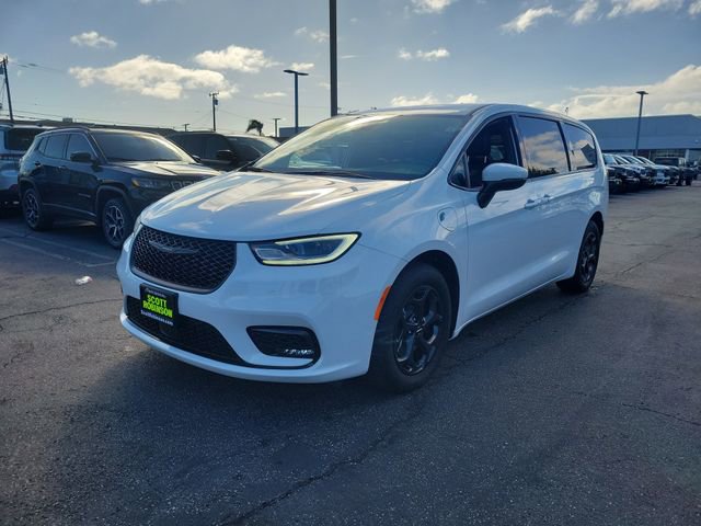 New 2023 Chrysler Pacifica Touring-L w/ S Appearance Package FWD image 2
