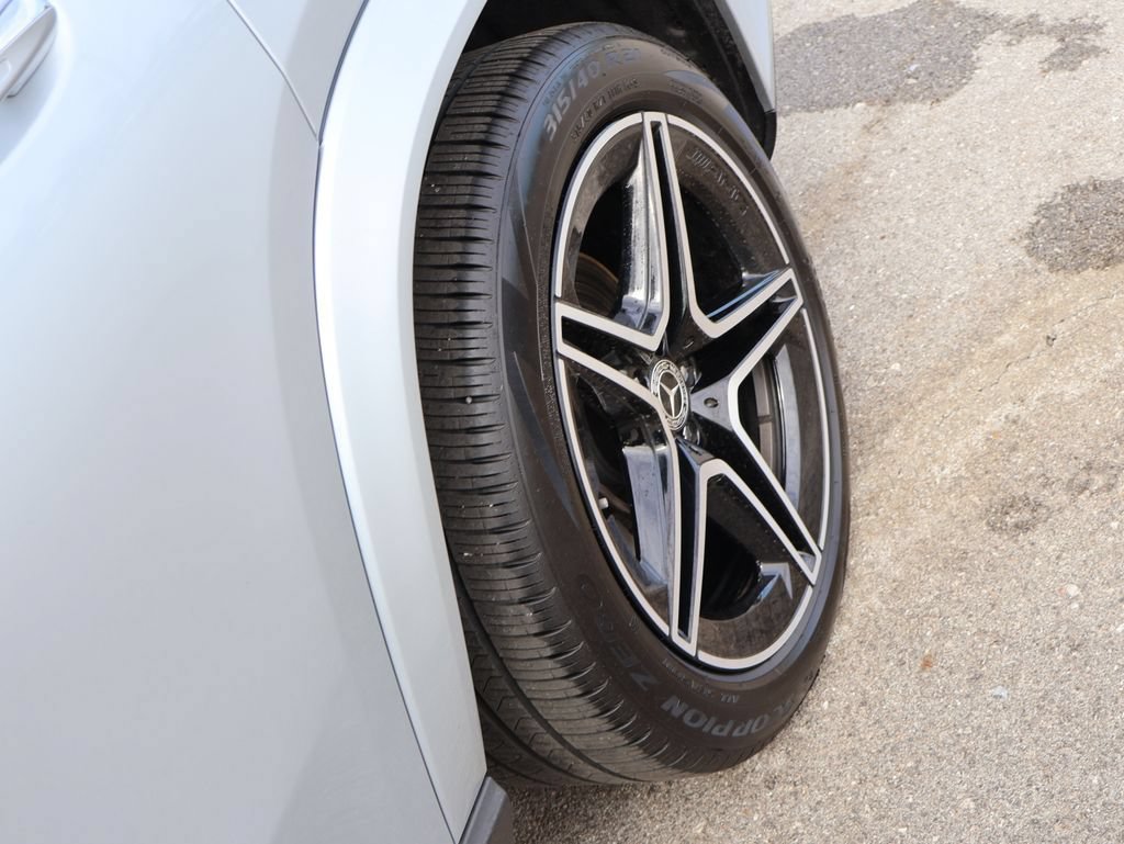 Certified 2025 Mercedes-Benz GLS 450 4MATIC image 43