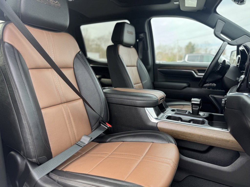 Used 2023 Chevrolet Silverado 1500 High Country w/ High Country Premium Package image 11