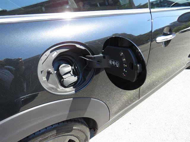 Used 2023 MINI Cooper SE FWD image 26
