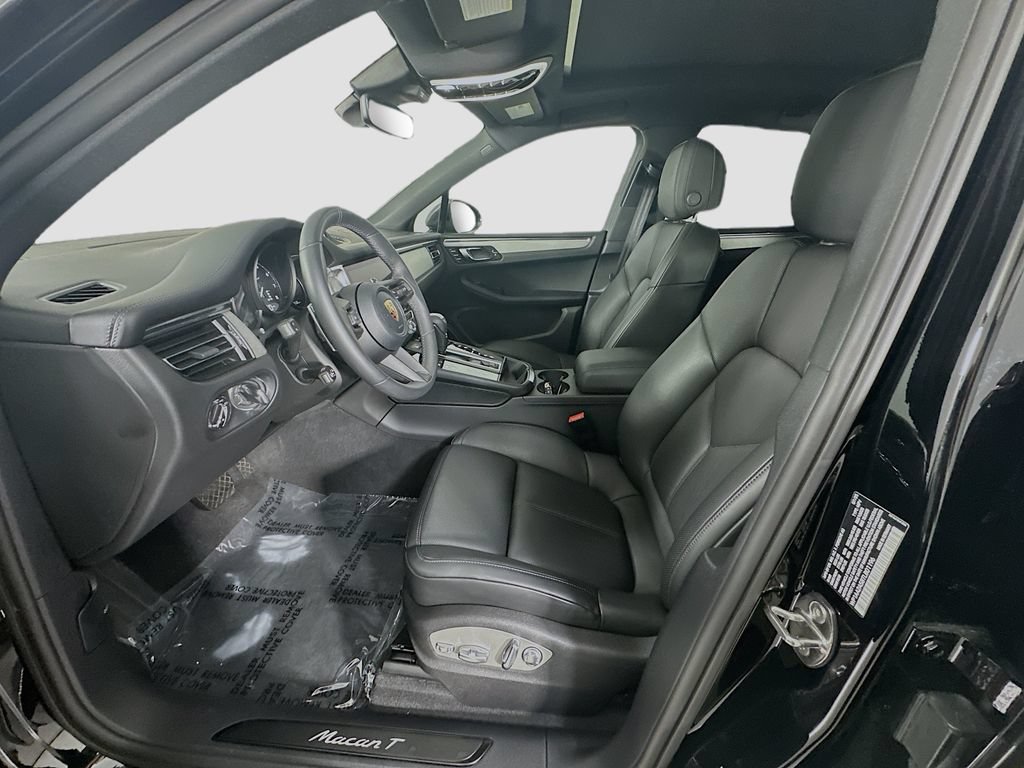 New 2026 Porsche Macan Turbo AWD/4WD image 5