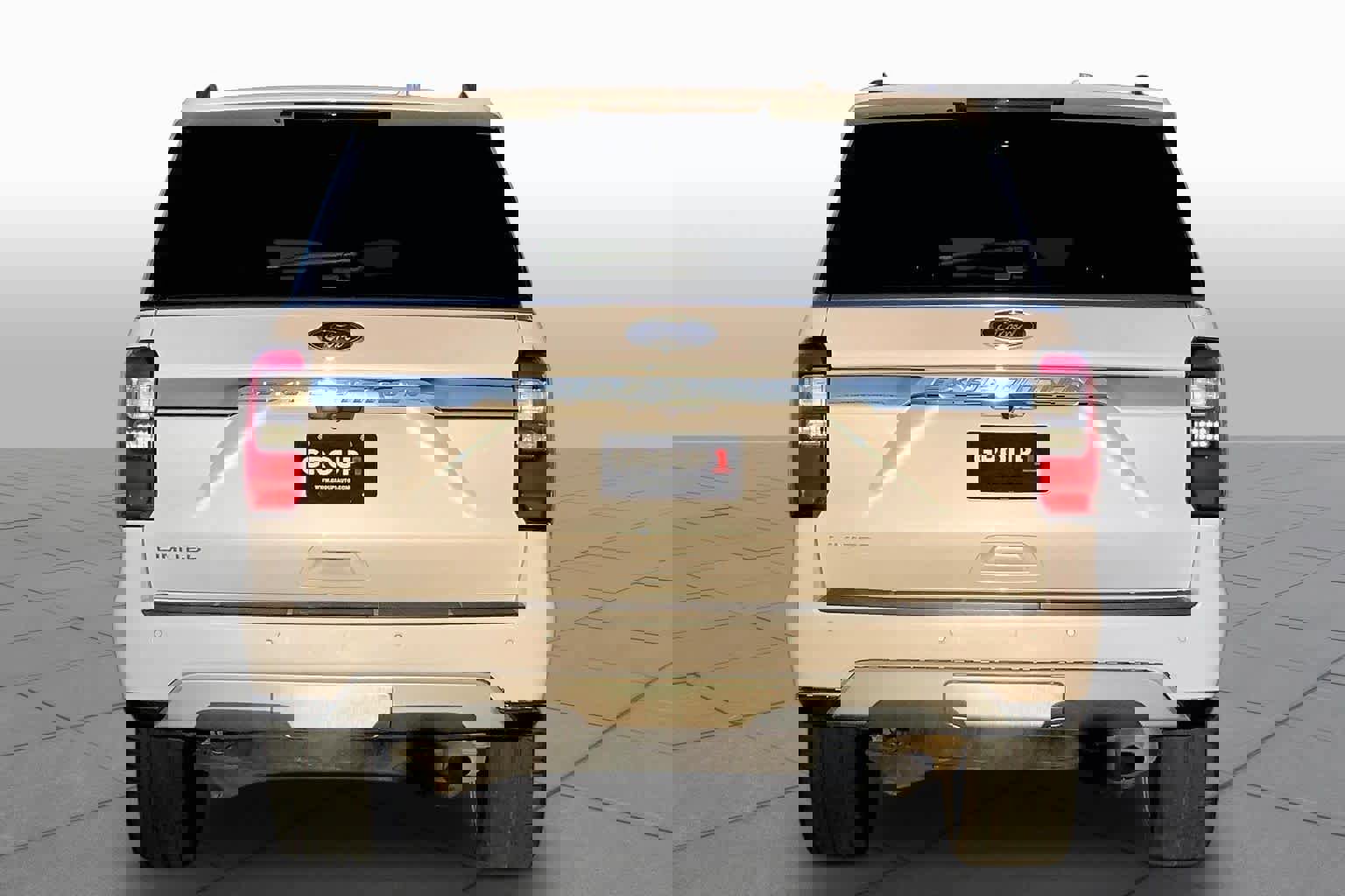 Used 2018 Ford Expedition Limited w/ Equipment Group 302A image 5