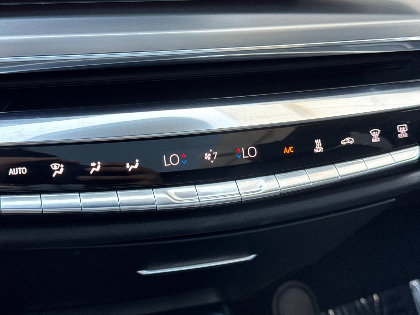 Used 2024 Cadillac Lyriq Sport RWD image 23