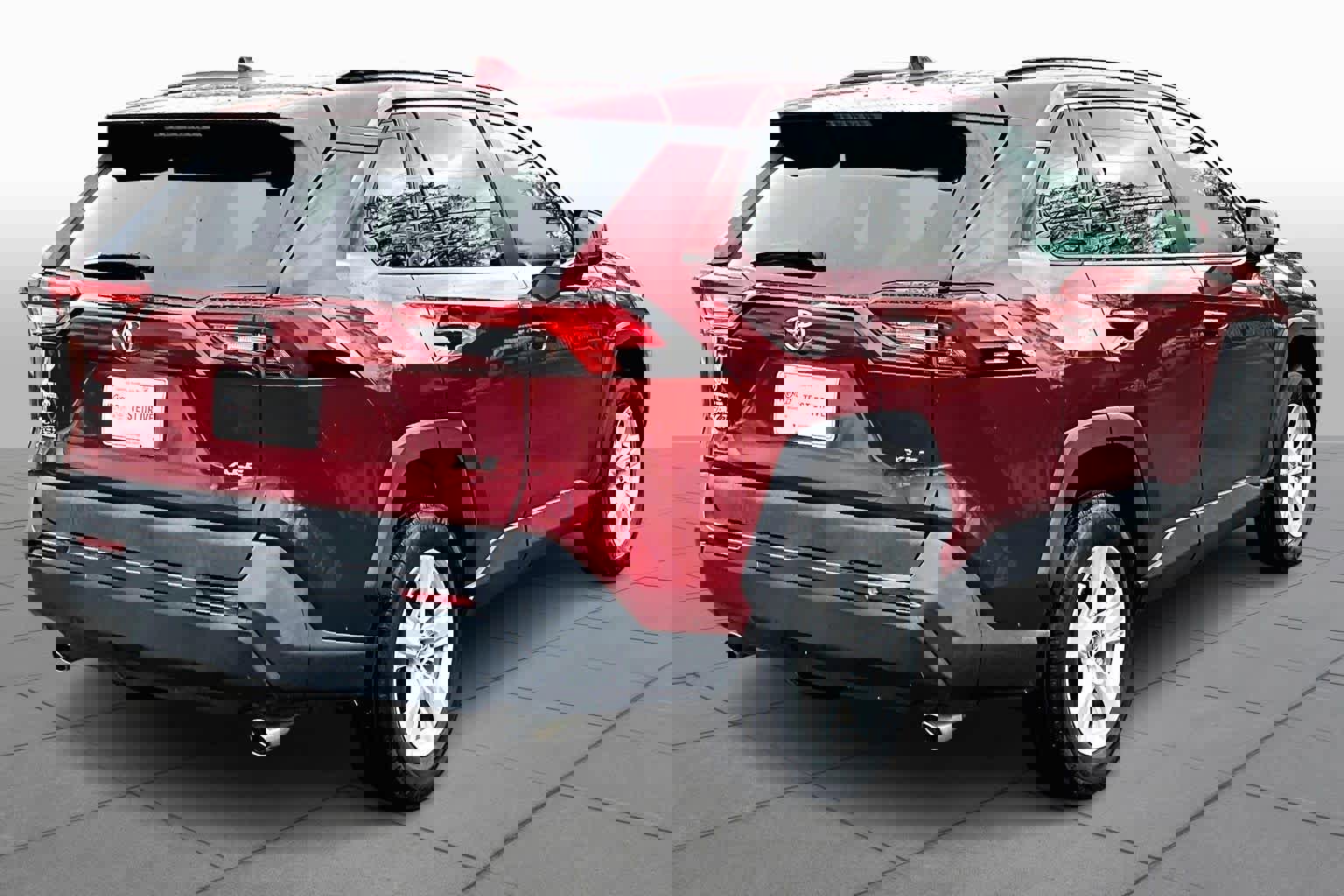 Used 2020 Toyota RAV4 XLE image 13