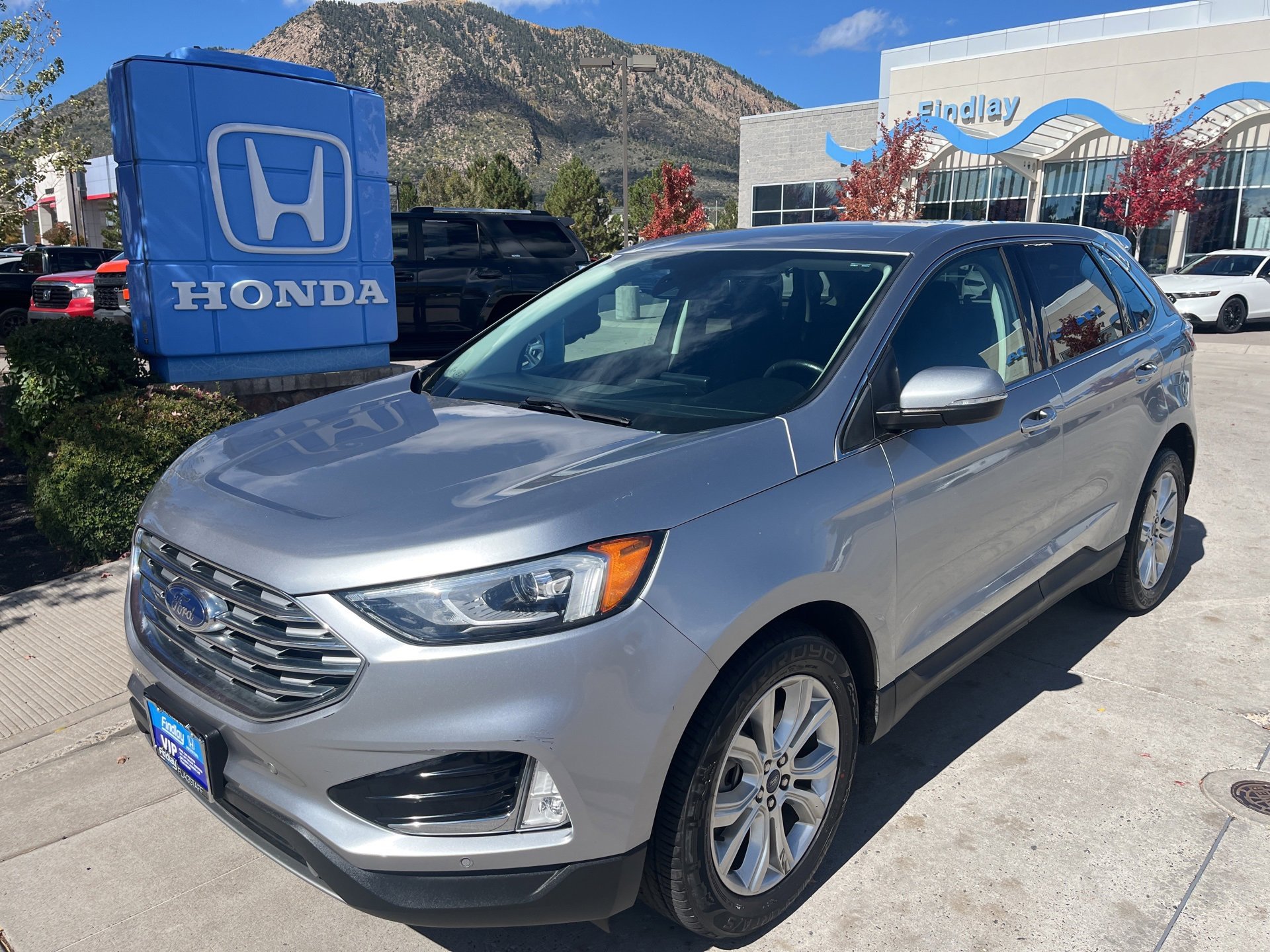 Used 2022 Ford Edge Titanium image 9