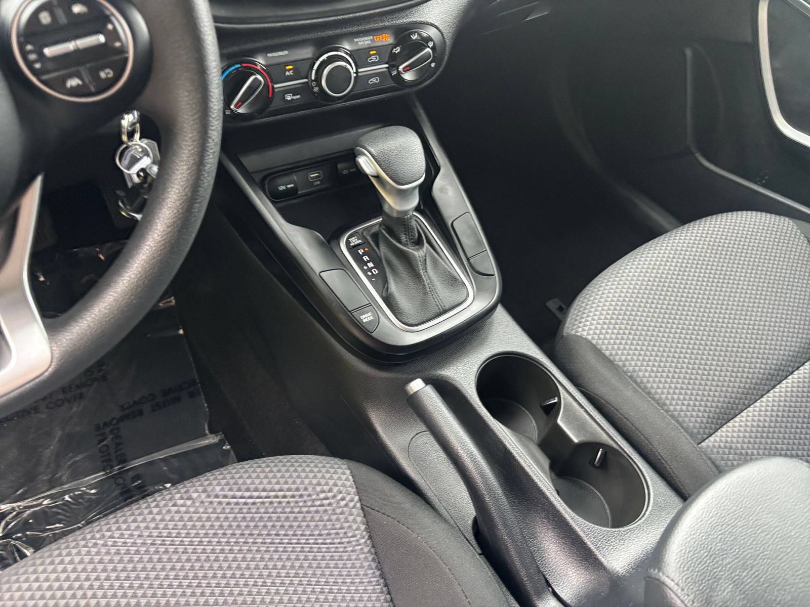 Used 2025 Kia Soul LX w/ LX Technology Package FWD image 40