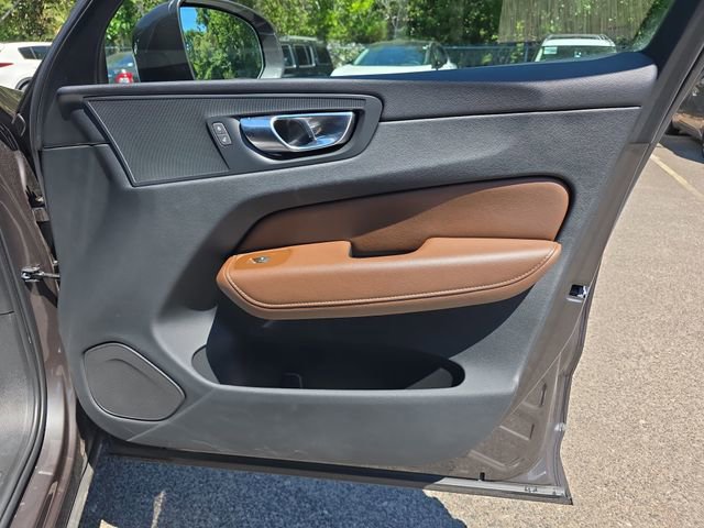 Used 2023 Volvo XC60 B5 Plus w/ Protection Package Premier FWD image 44