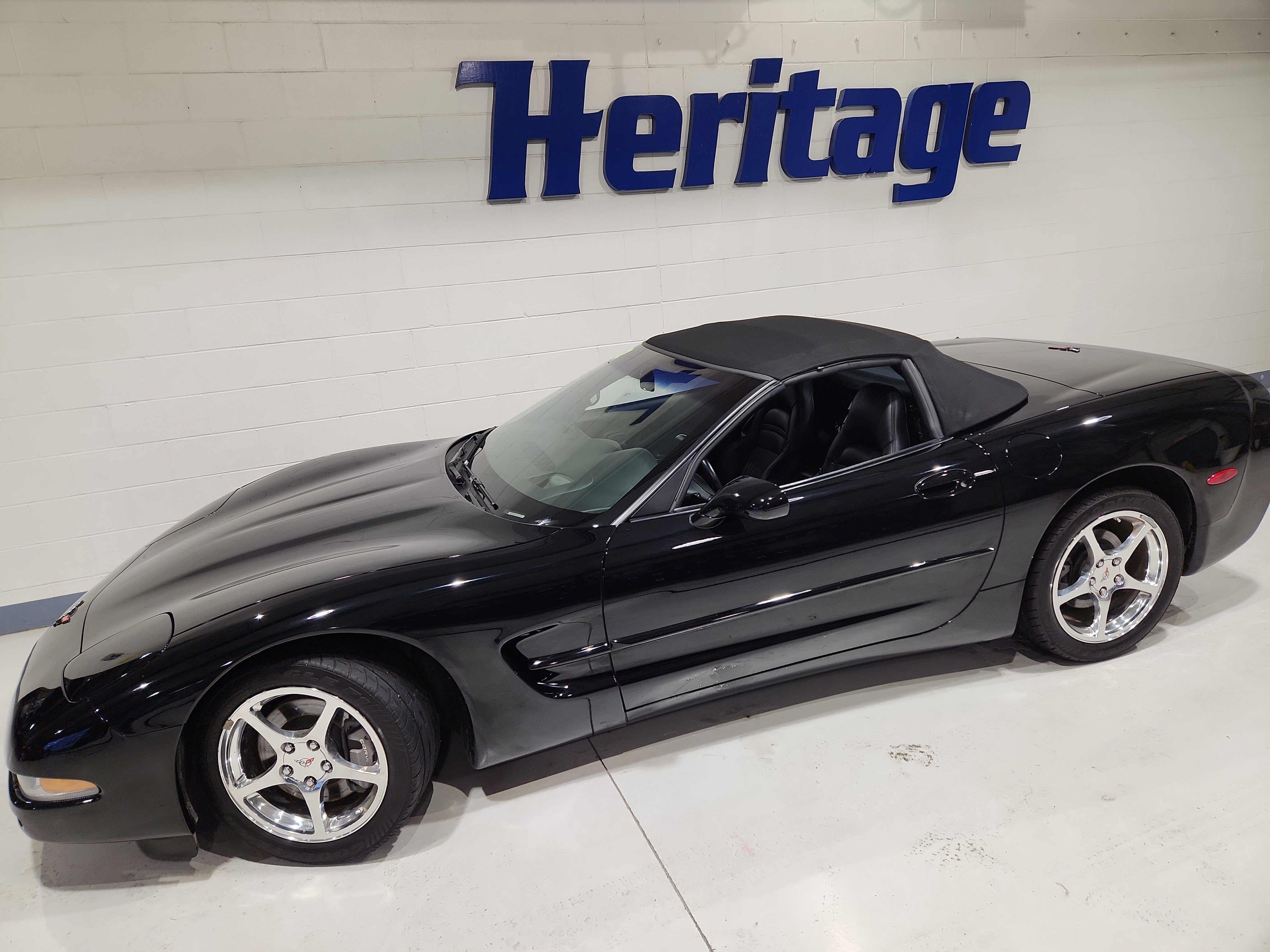 Used 2002 Chevrolet Corvette w/ Preferred Equipment Group2 image 5