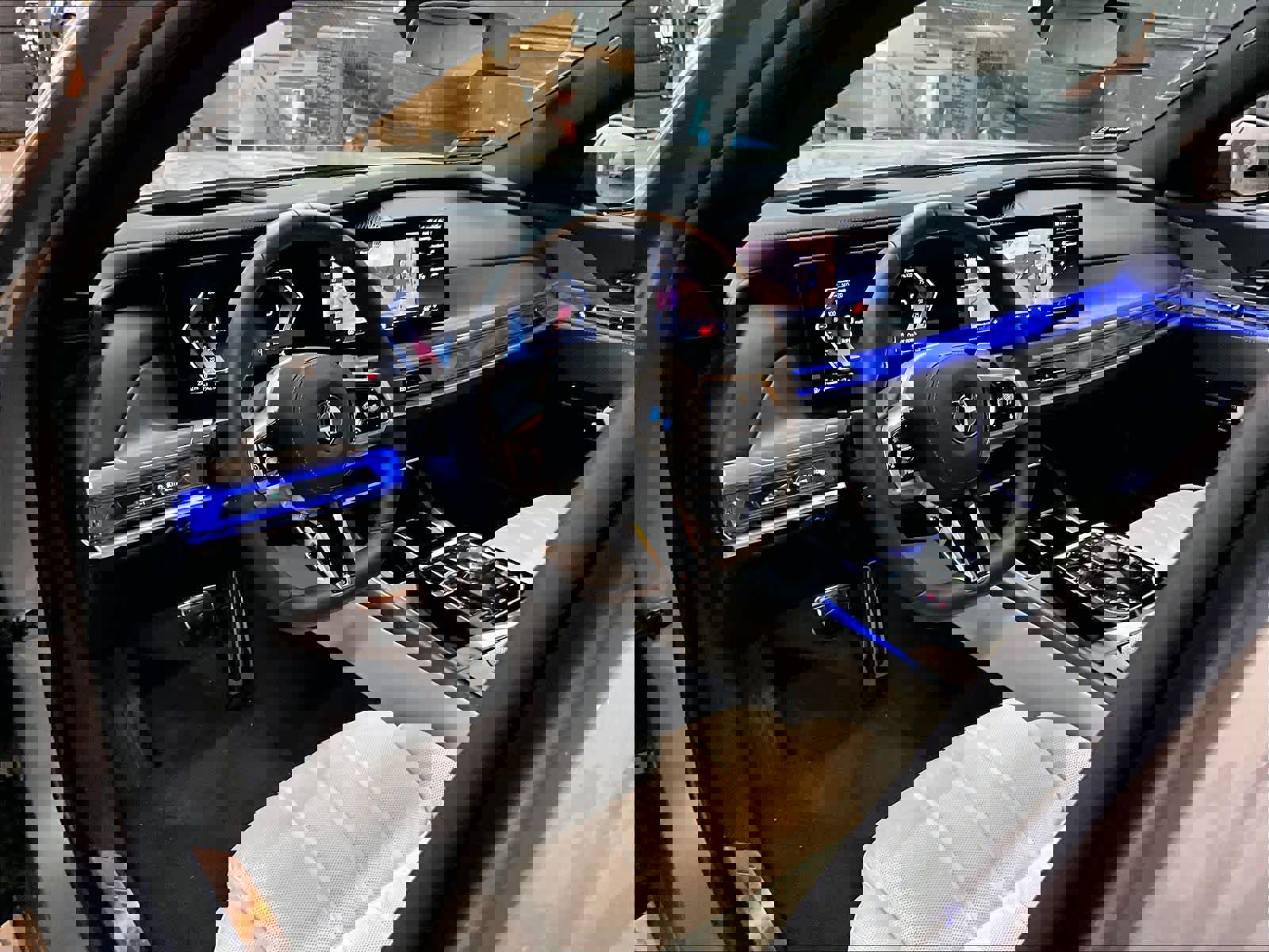 Certified 2025 BMW 760i xDrive 760i xDrive image 16