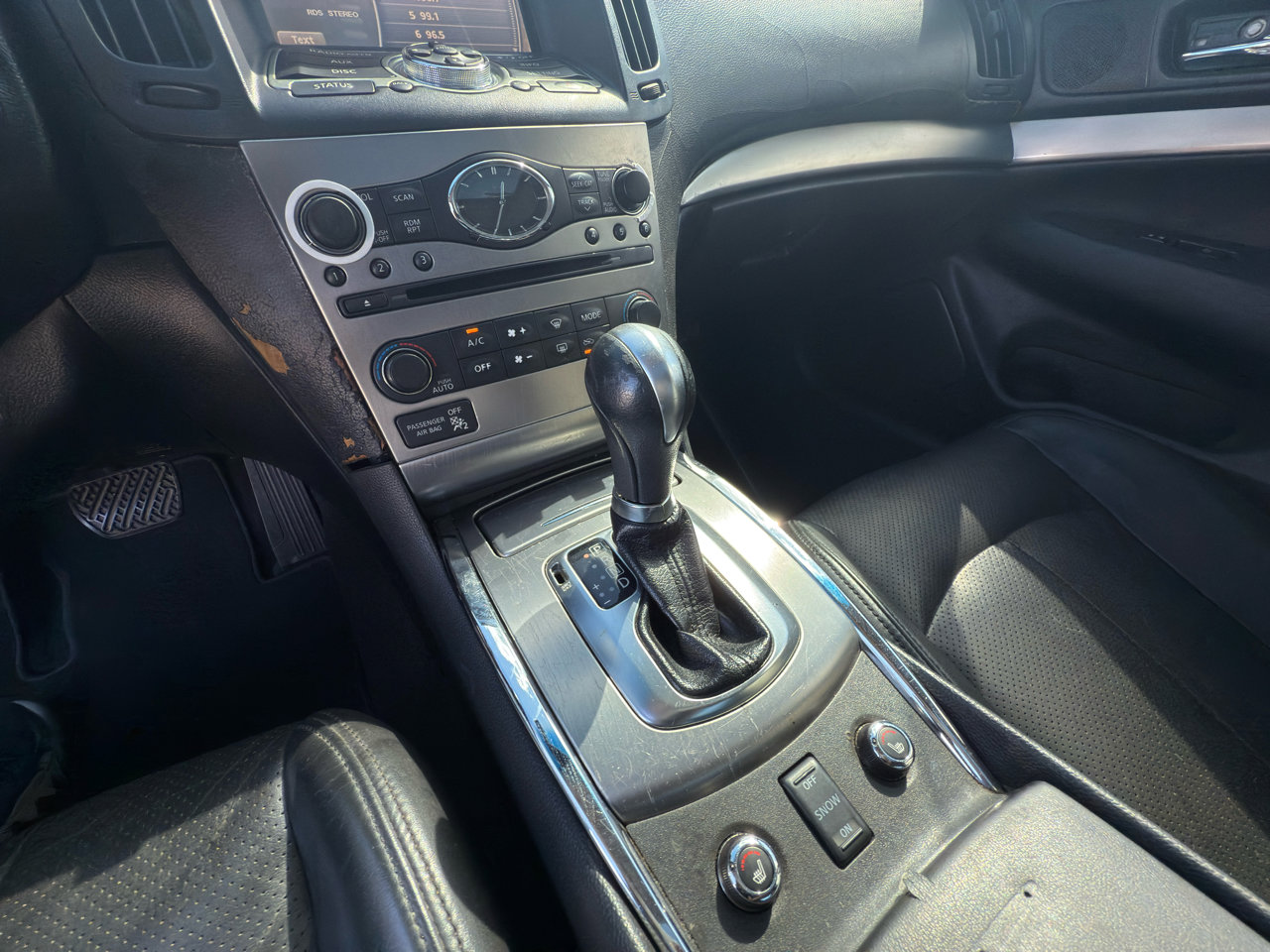 Used 2013 INFINITI G37 x w/ Premium Pkg image 16