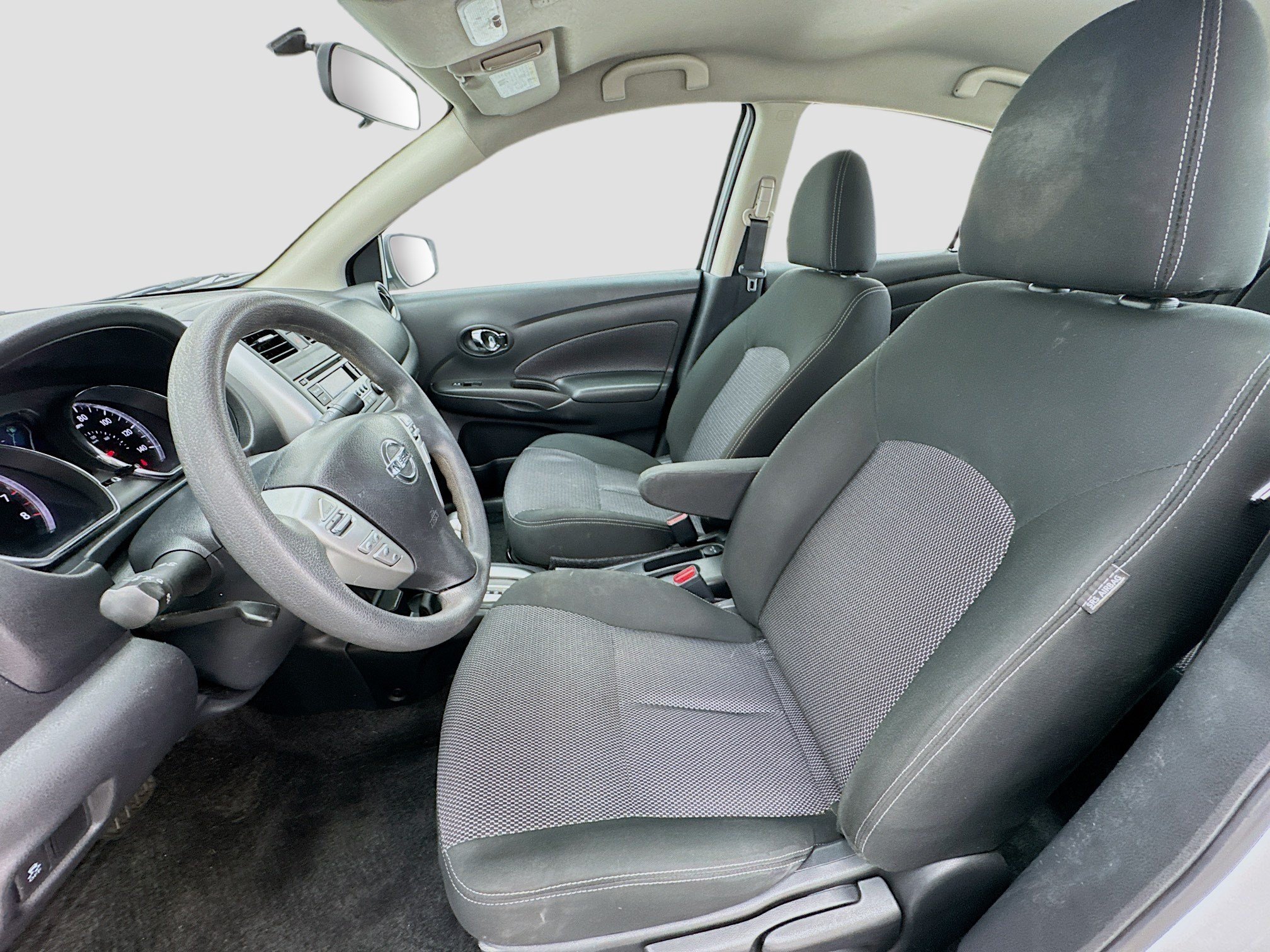Used 2018 Nissan Versa SV FWD image 11