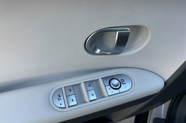 Used 2024 Hyundai Ioniq 5 SE RWD image 12