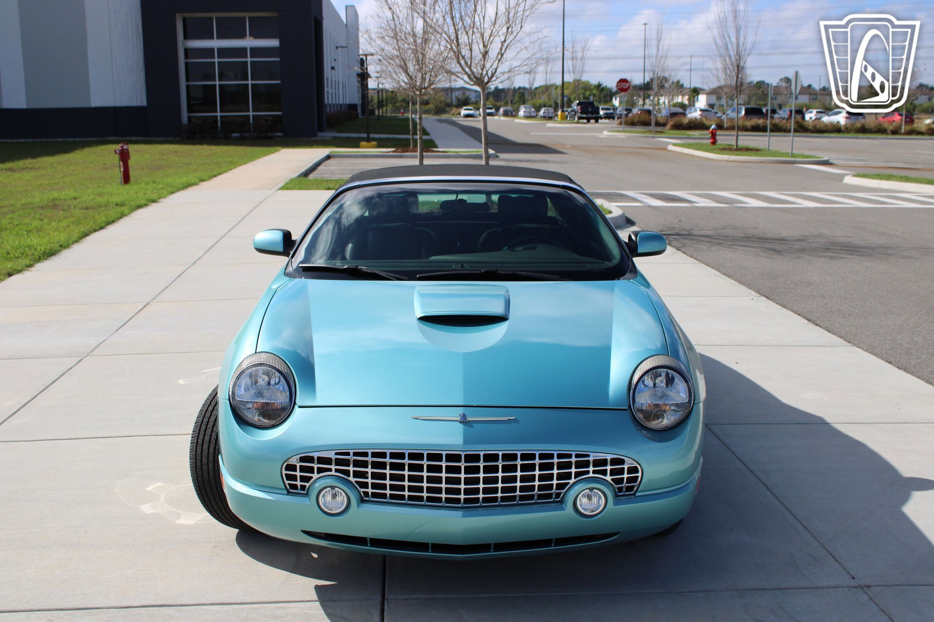 Used 2002 Ford Thunderbird image 32