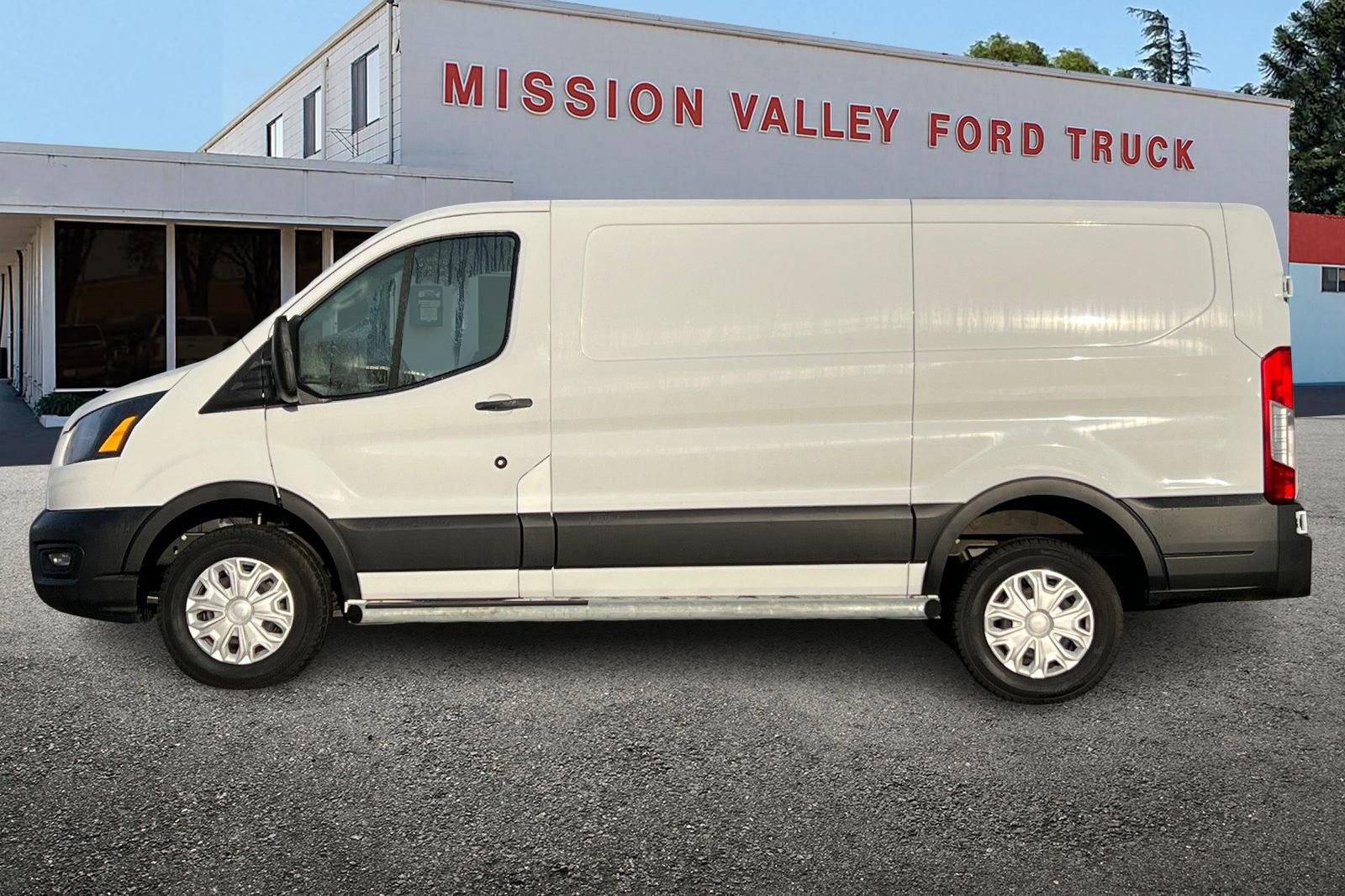 Used 2024 Ford Transit 250 LR Cargo w/ Exterior Upgrade Package image 7