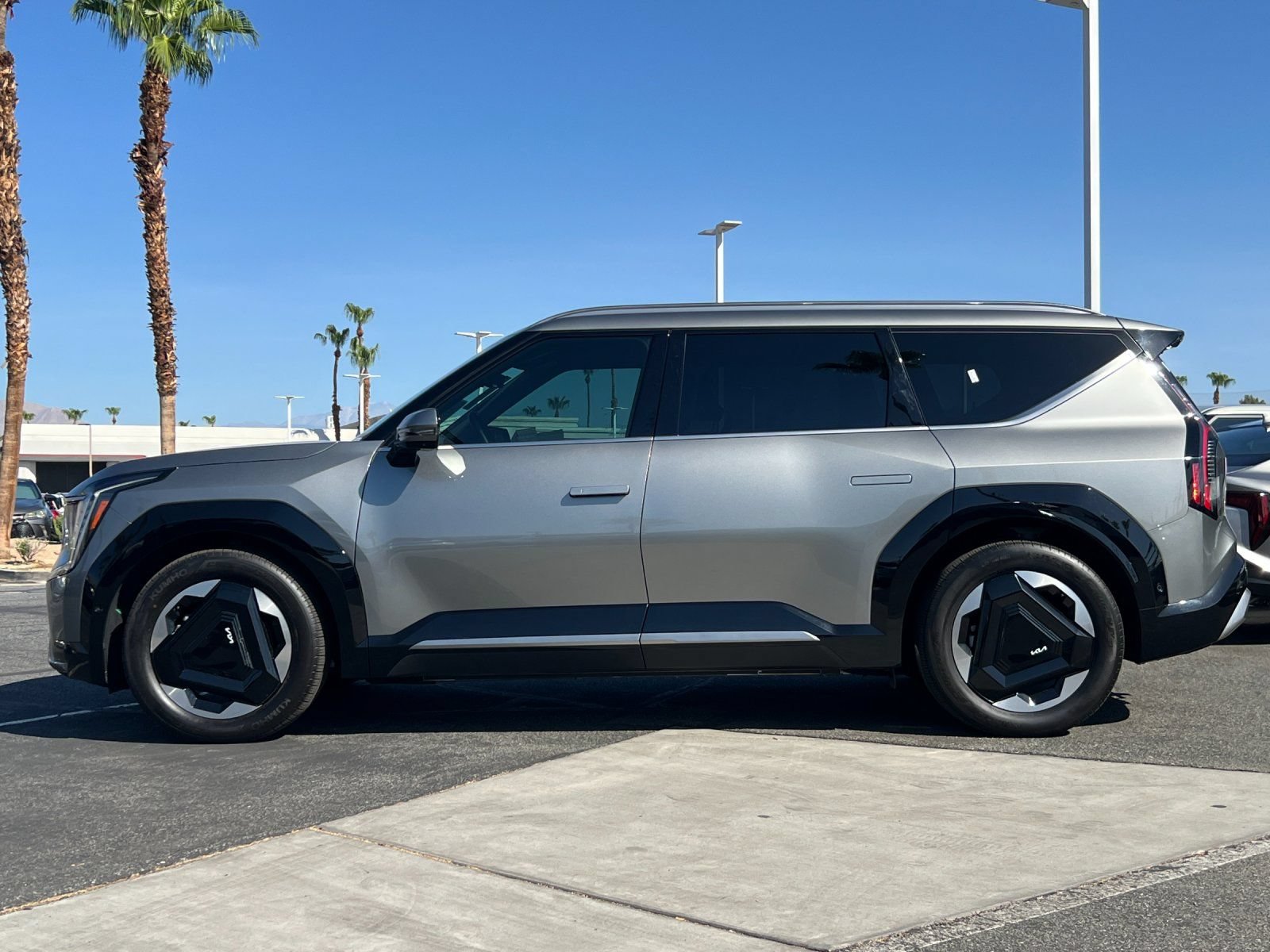 Certified 2024 Kia EV9 Land AWD/4WD image 6