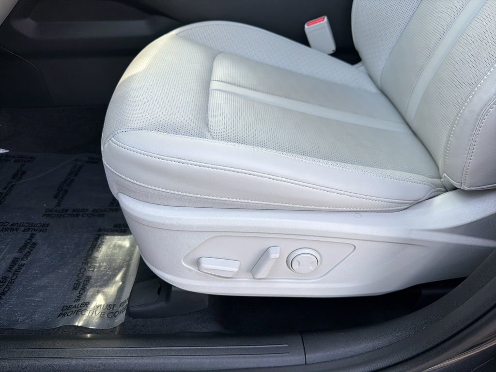 Certified 2025 Kia Sorento EX w/ Panoramic Sunroof Package image 15