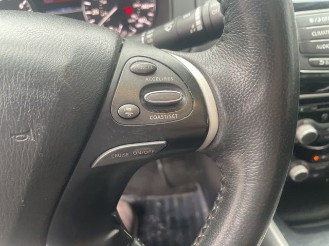 Used 2019 Nissan Pathfinder SV AWD/4WD image 24