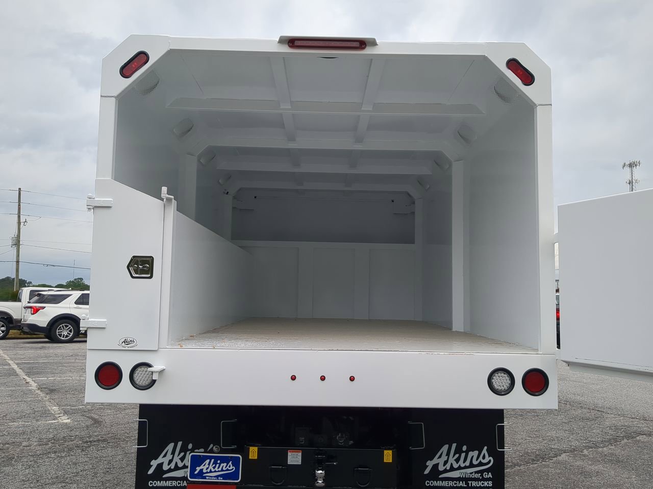 New 2027 Ford F750 2WD Regular Cab Super Duty image 11