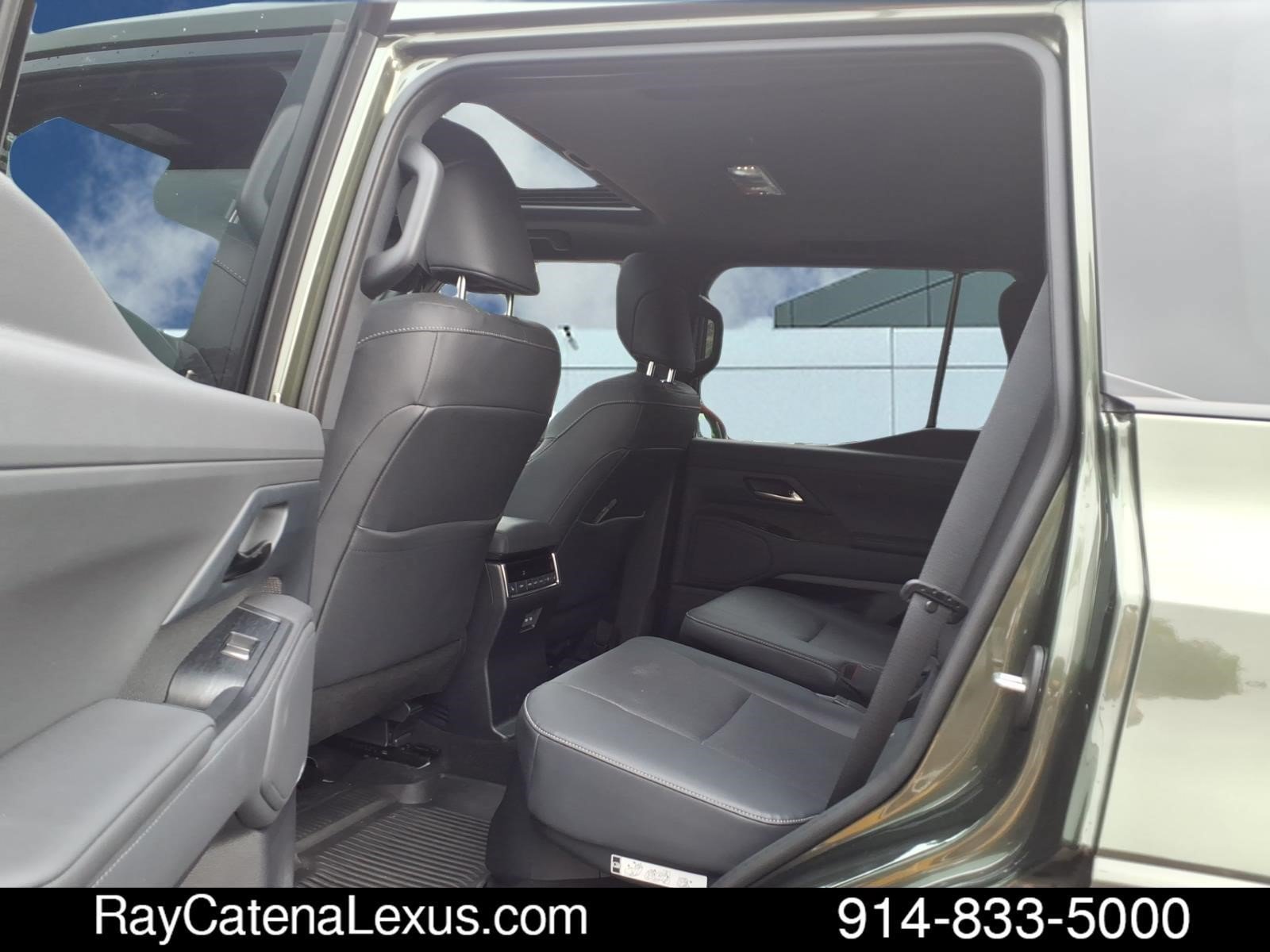 Certified 2024 Lexus GX 550 w/ Accessory Package (Z1) AWD/4WD image 17