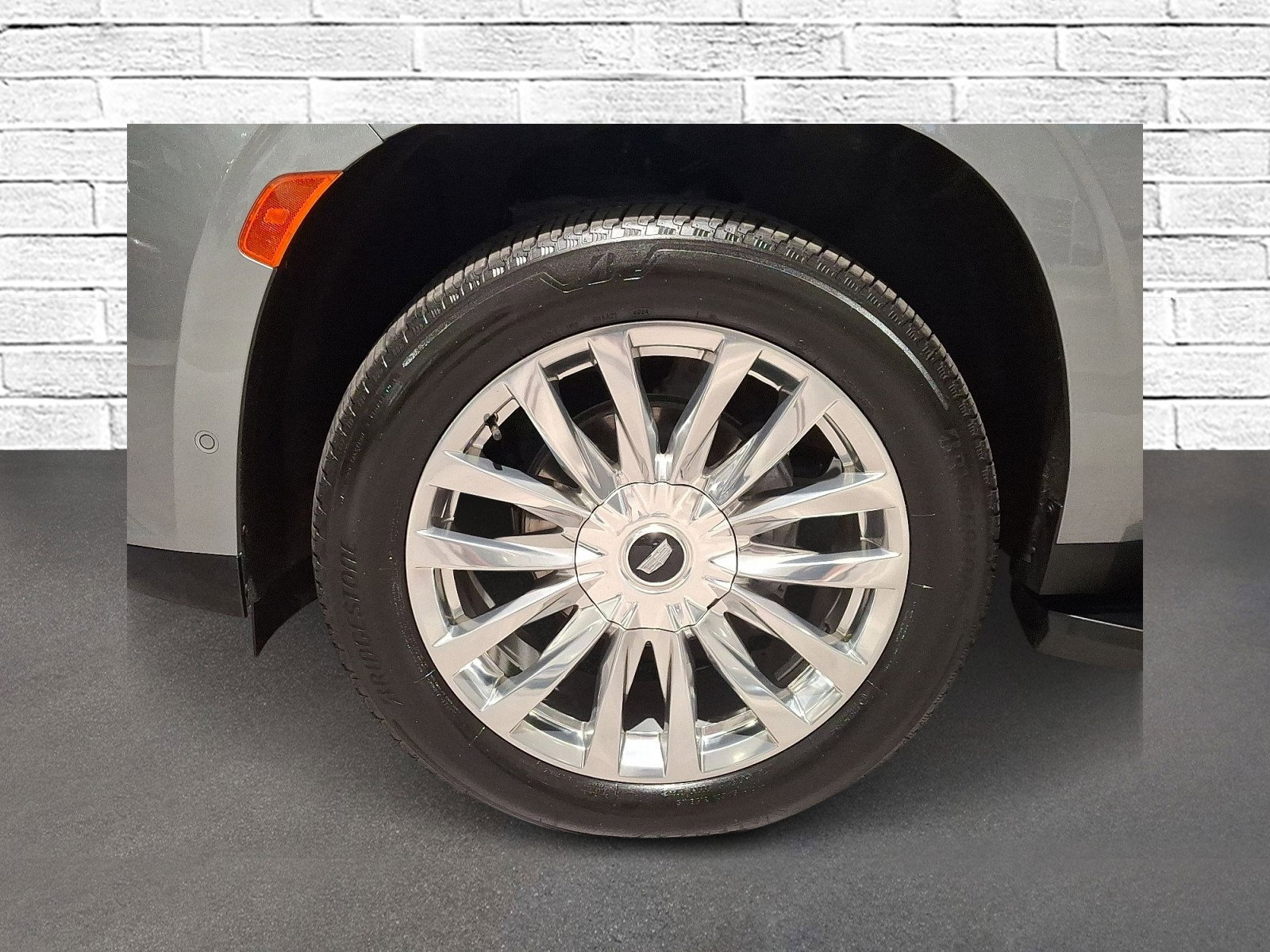 Certified 2023 Cadillac Escalade ESV Premium Luxury image 9