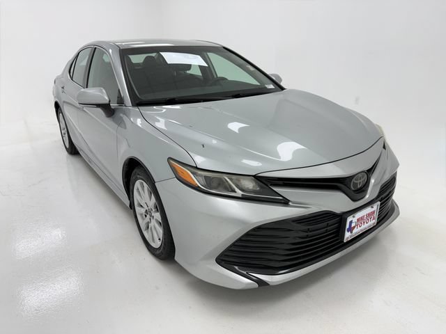 Used 2019 Toyota Camry LE w/ Convenience Package FWD image 2